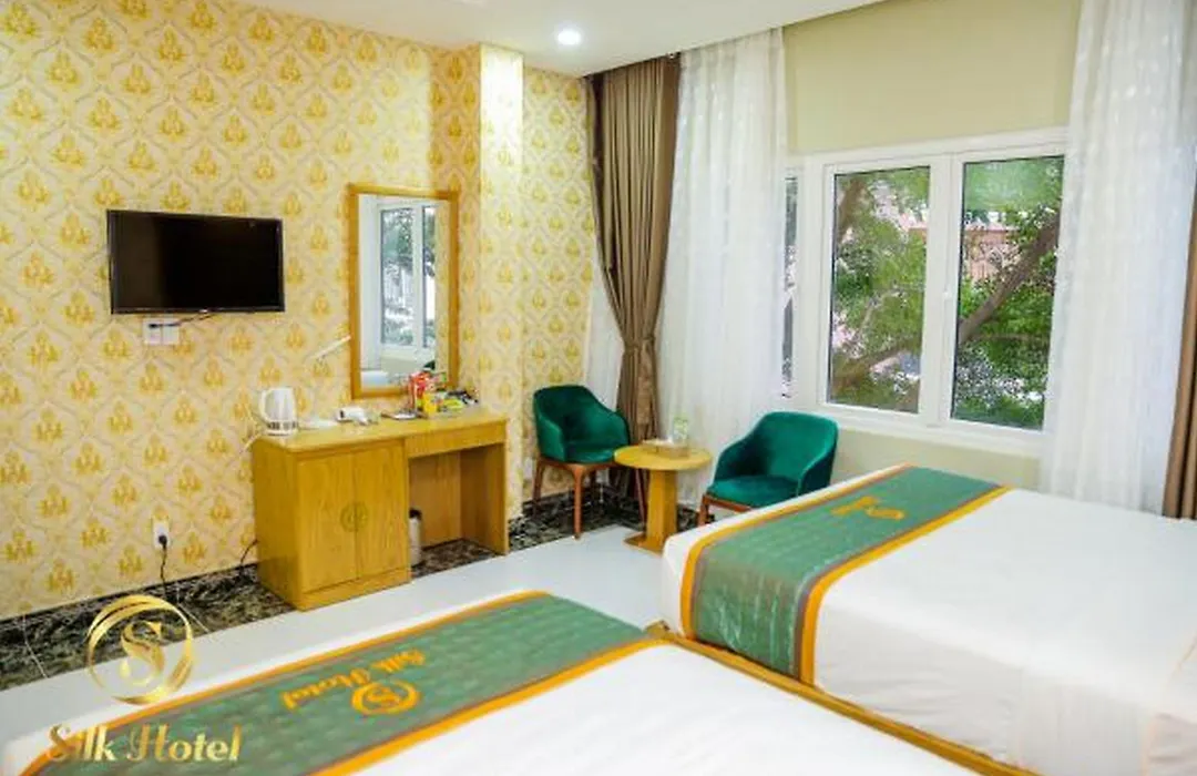 Silk Hotel-1